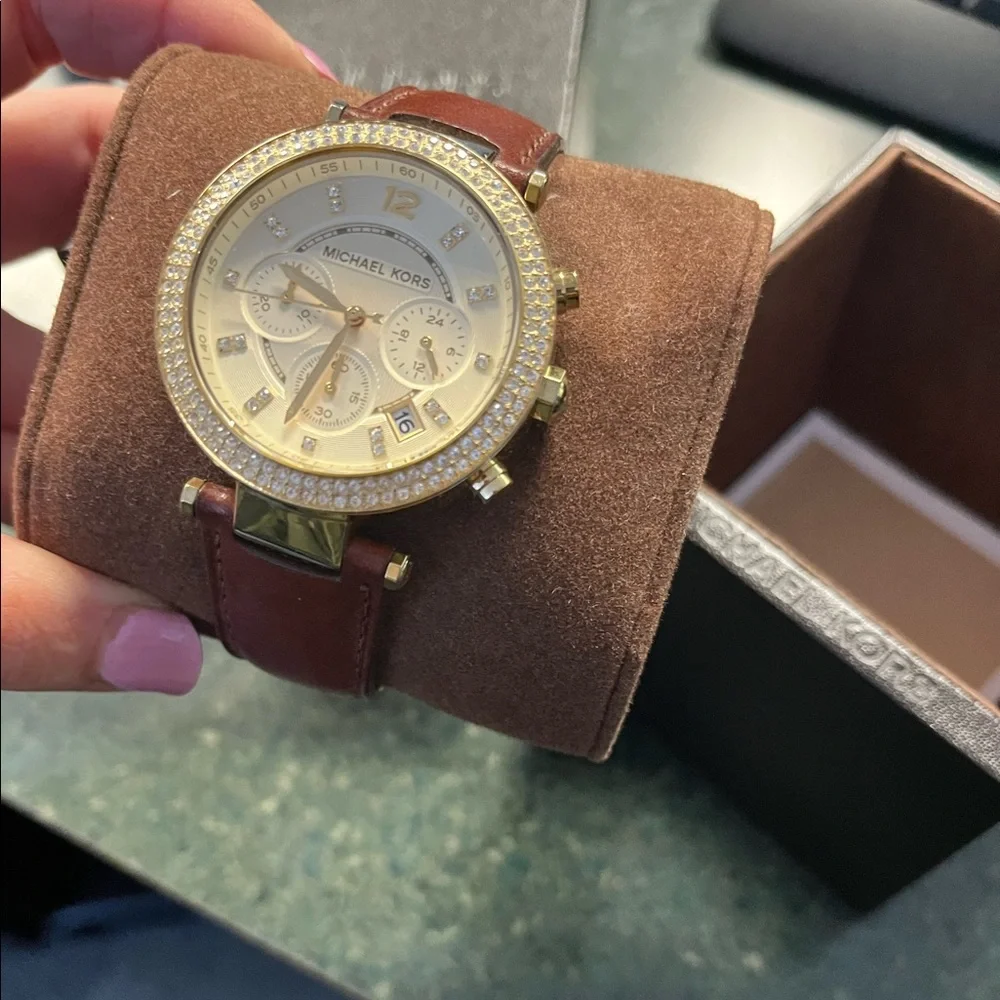 MK WATCH - Picture 5 of 7